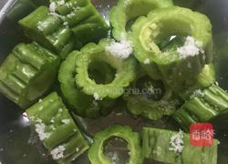 苦瓜酿肉的做法图解3