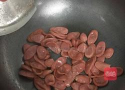圆生菜炒火腿肠的做法图解2