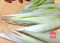 酸萝卜老鸭汤的做法图解2