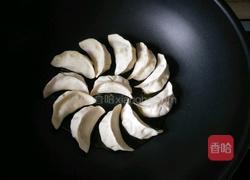 煎锅贴饺的做法图解6