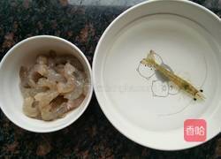 虾球烩金针菇的做法图解1
