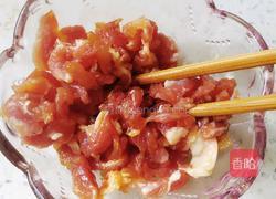 芹菜炒肉丝的做法图解1