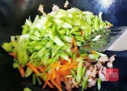 芹菜炒肉丝的做法图解6
