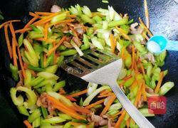 芹菜炒肉丝的做法图解7