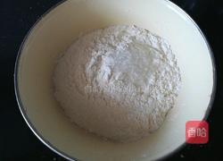 包菜肉馅包的做法图解1