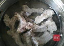 酸辣拌排骨的做法图解2