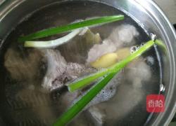 酸辣拌排骨的做法图解4