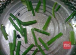 凉拌芹菜的做法图解4