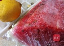 柠檬菊花冰格西瓜饮品的做法图解1