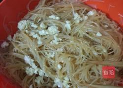 蒜蓉粉丝蒸扇贝的做法图解3