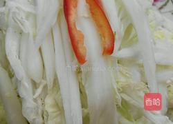 白菜地瓜粉丝炒肉片的做法图解3