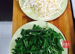 韭菜炒绿豆芽的做法图解3