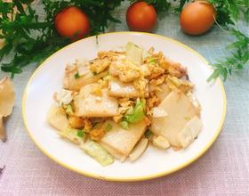 鸡蛋包菜炒年糕的做法