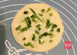 葱油饼(饺子皮版)的做法图解9