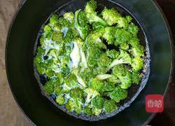 凉拌菜花的做法图解2