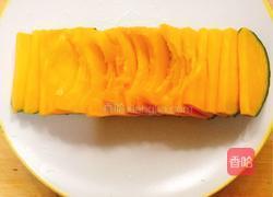 蒜泥肉丁蒸南瓜的做法图解3
