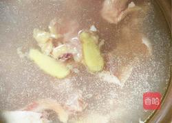 红枣枸杞炖土鸡的做法图解3