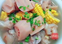 莲藕玉米猪脚汤的做法图解7