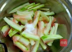 凉拌西瓜皮的做法图解3
