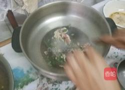 西兰花炒肉的做法图解2