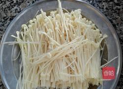 金针菇炒蛋的做法图解1
