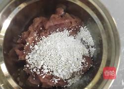 荷兰豆炒瘦肉的做法图解3