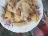 牛肉炖萝卜土豆