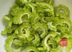 凉拌苦瓜的做法图解5