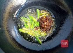 老干妈烧凉粉的做法图解5