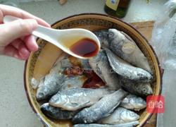 香脆煎小鱼的做法图解3