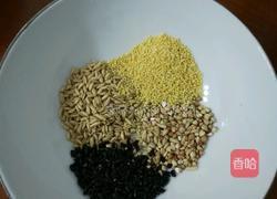 杂粮粥的做法图解3