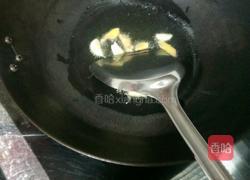 胡萝卜炒木耳的做法图解5