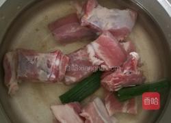 高压锅排骨竹荪海带汤的做法图解2