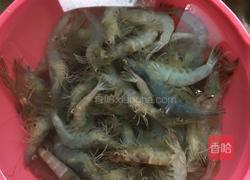蚝油虾的做法图解1