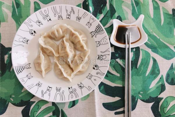 水饺-猪肉芹菜胡萝卜馅儿的做法_水饺-猪肉芹