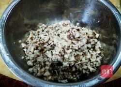 香菇豆角猪肉饺子的做法图解2