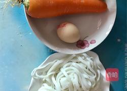 蛋炒河粉的做法图解1