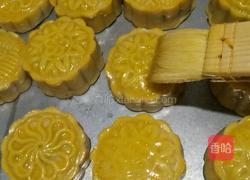 广式芝麻月饼的做法图解13