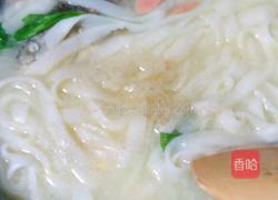 鲫鱼汤河粉的做法图解6