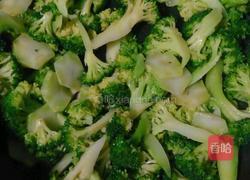 瘦肉炒西兰花的做法图解4