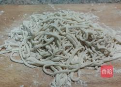 一品手擀鸡蛋炸酱面的做法图解9