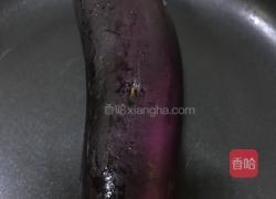 平底锅锔烤茄子的做法图解1