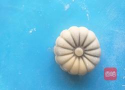 蛋黄豆沙月饼的做法图解12