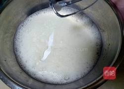 椰香抹茶花纹蛋糕的做法图解3