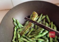 懒人版干煸豆角的做法图解3