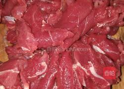 泡椒牛肉的做法图解2