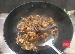 香菇土豆炖鸡的做法图解8