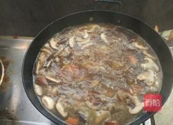香菇土豆炖鸡的做法图解10