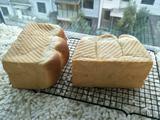 牛奶蛋黄吐司