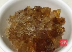 桃㬵雪燕养颜羹的做法图解2